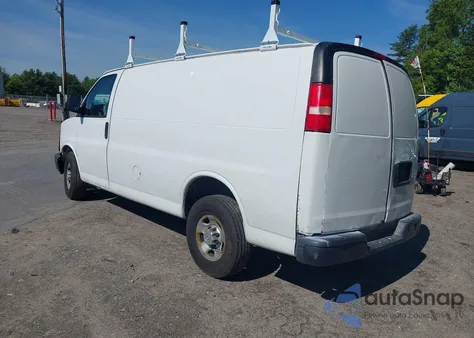 2012 Chevrolet Express 2500 Work Van z USA, uszkodzony, nr VIN 1GCWGFBG4C1113015